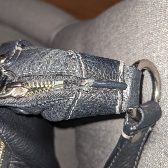 Coach Pebbled Leather Hobo Bag - Vintage - Style No. D1082-F14680 - Picture 8 of 13